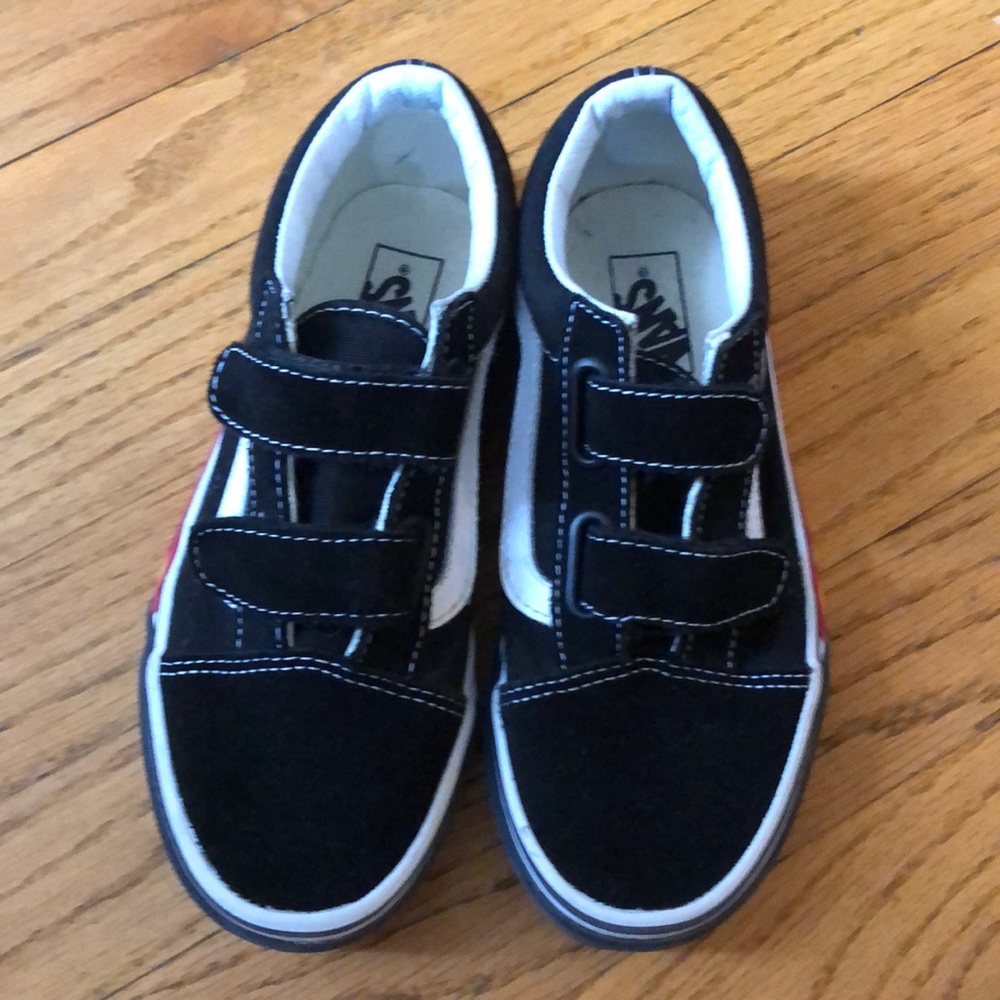 GREAT CONDITION VELCRO VANS SNEAKERS